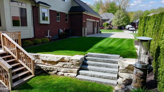 34389 Dante Drive, Chesterfield Twp, MI 48047