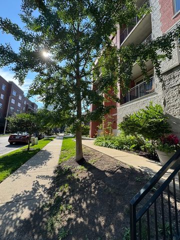 1670 Mill Street 303, Des Plaines, IL 60016
