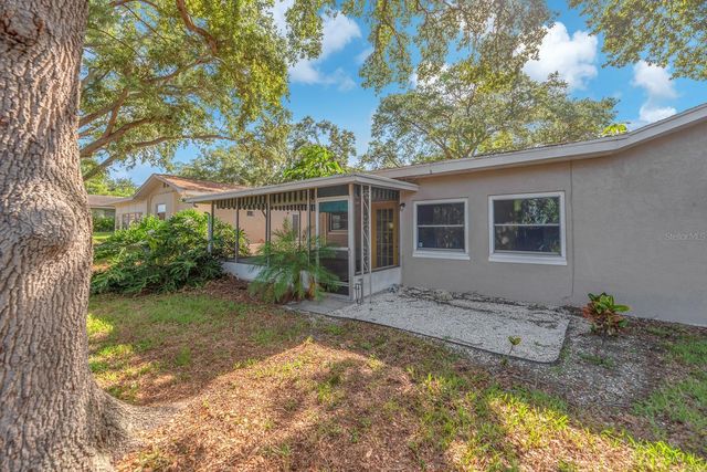 11081 143RD STREET, Largo, FL 33774