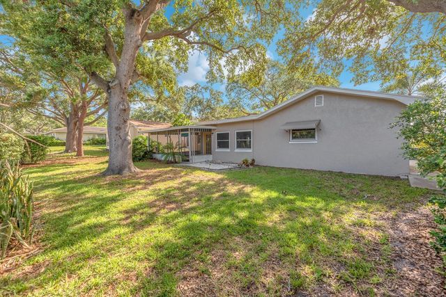 11081 143RD STREET, Largo, FL 33774
