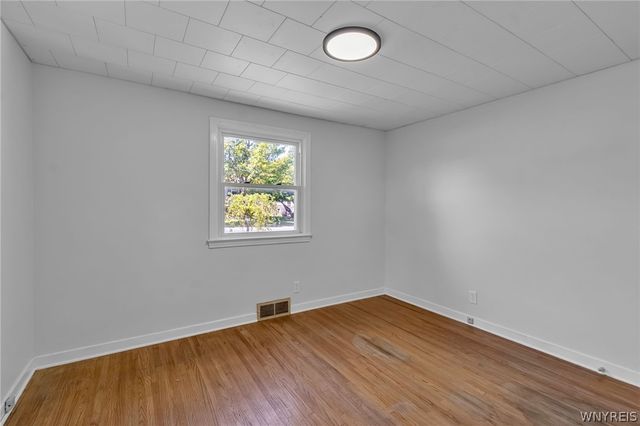 23 Heath, Tonawanda, NY 14223
