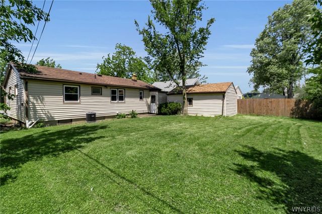 23 Heath, Tonawanda, NY 14223