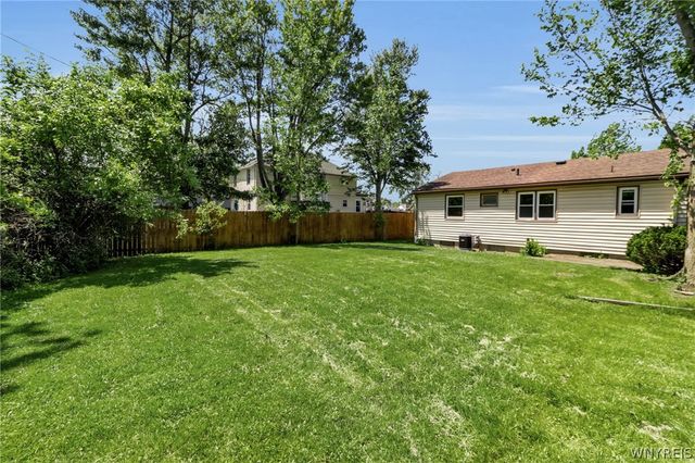 23 Heath, Tonawanda, NY 14223