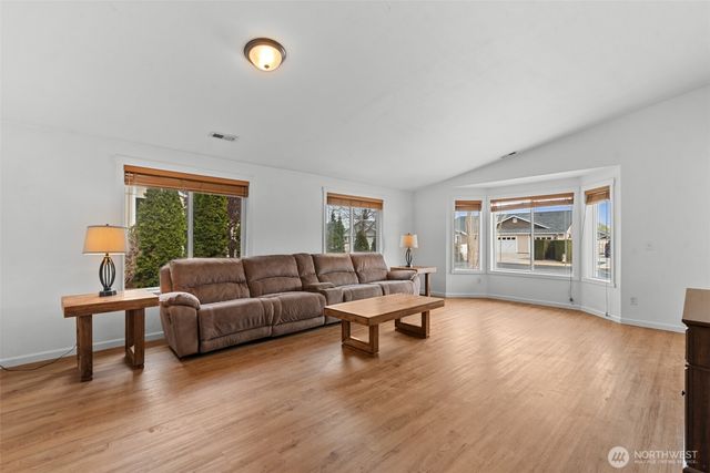 715 NE Hilltop Avenue, Quincy, WA 98848