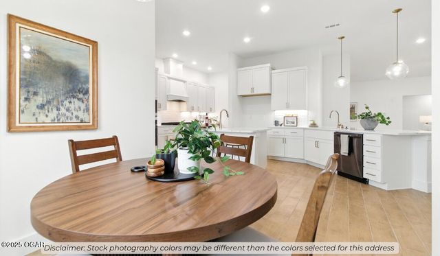 910 Silver Oaks, Carl Junction, MO 64834