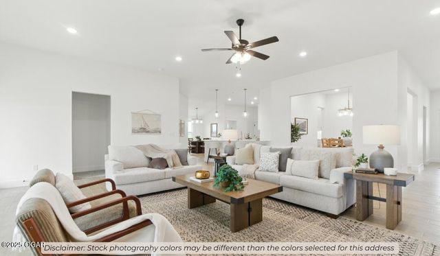 910 Silver Oaks, Carl Junction, MO 64834