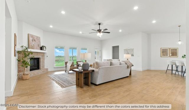 910 Silver Oaks, Carl Junction, MO 64834