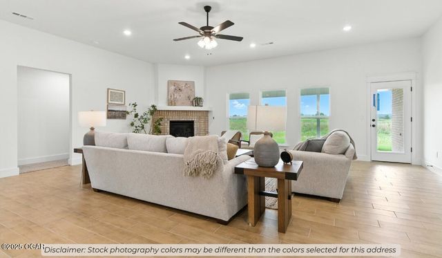 910 Silver Oaks, Carl Junction, MO 64834