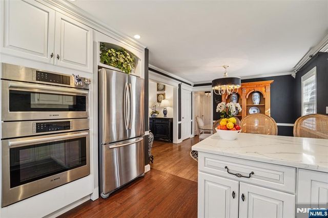 118 Lakewood Avenue, Ho-ho-kus, NJ 07423