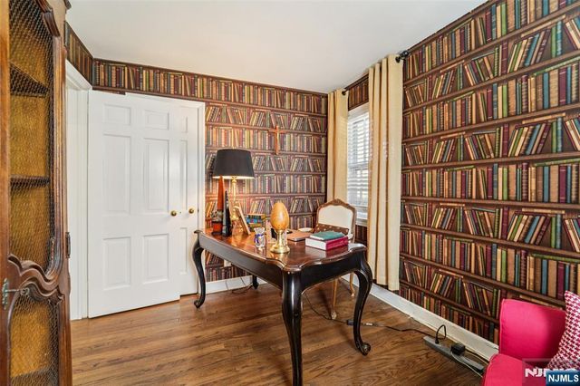 118 Lakewood Avenue, Ho-ho-kus, NJ 07423