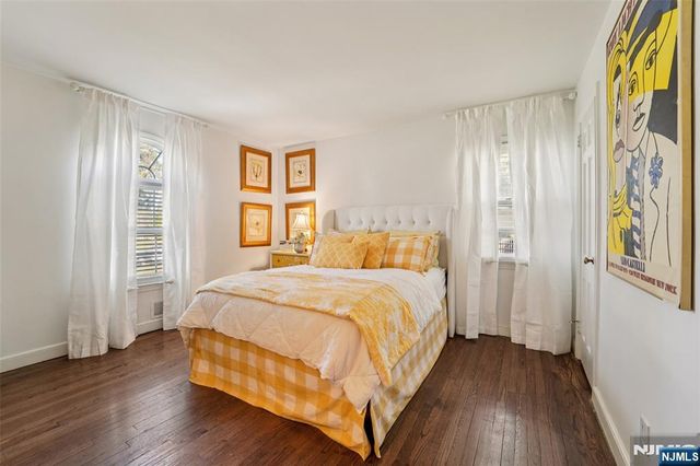 118 Lakewood Avenue, Ho-ho-kus, NJ 07423