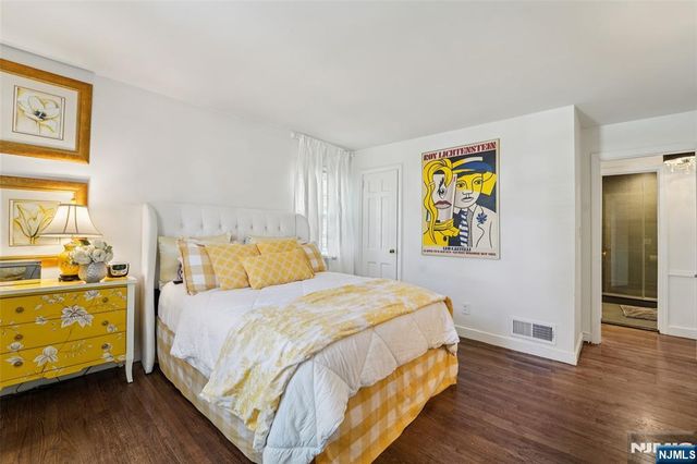 118 Lakewood Avenue, Ho-ho-kus, NJ 07423