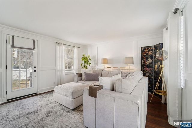 118 Lakewood Avenue, Ho-ho-kus, NJ 07423