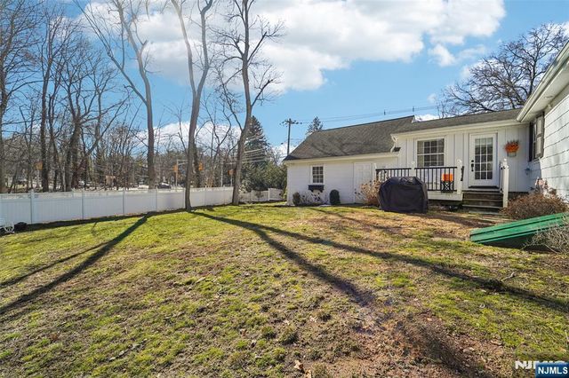 118 Lakewood Avenue, Ho-ho-kus, NJ 07423