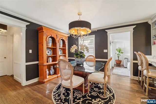 118 Lakewood Avenue, Ho-ho-kus, NJ 07423