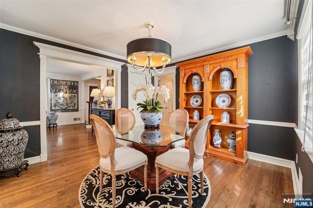 118 Lakewood Avenue, Ho-ho-kus, NJ 07423