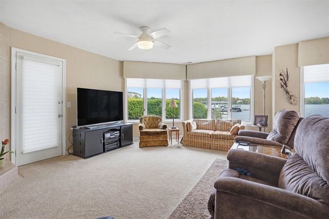 355 W Columbia Avenue 104, Battle Creek, MI 49015