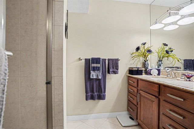 355 W Columbia Avenue 104, Battle Creek, MI 49015