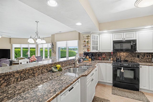 355 W Columbia Avenue 104, Battle Creek, MI 49015