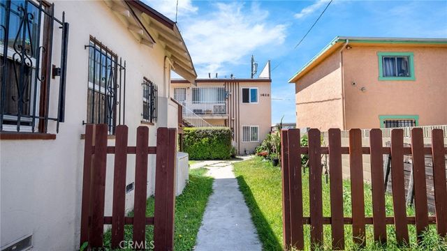 1423 Martin Luther King Jr Avenue 3, Long Beach, CA 90813