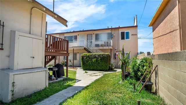 1423 Martin Luther King Jr Avenue 3, Long Beach, CA 90813