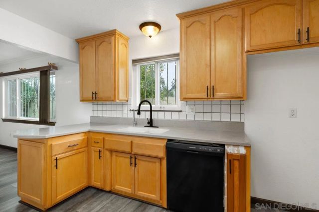 348 Sychar, 92114, CA 92114