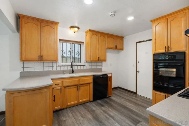 348 Sychar, 92114, CA 92114