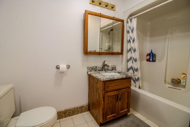 5374 S County Rd 210, Knox, IN 46534