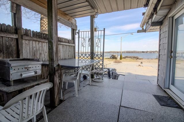 5374 S County Rd 210, Knox, IN 46534