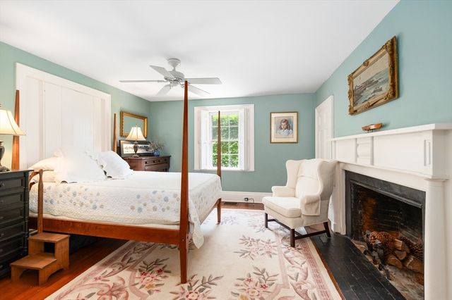 1 Main Street, Essex, MA 01929