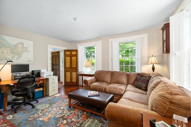 1 Main Street, Essex, MA 01929