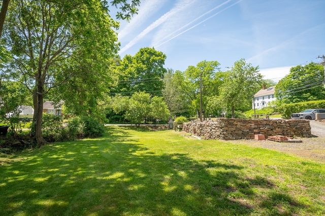 1 Main Street, Essex, MA 01929