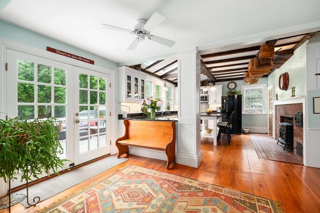 1 Main Street, Essex, MA 01929