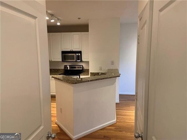 10 Perimeter Summit Boulevard NE 1404, Brookhaven, GA 30319