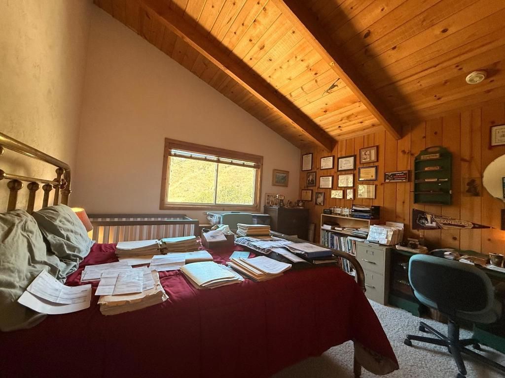 Image 16 of property listing at 419 Corral De Tierra Road, Salinas, CA 93908