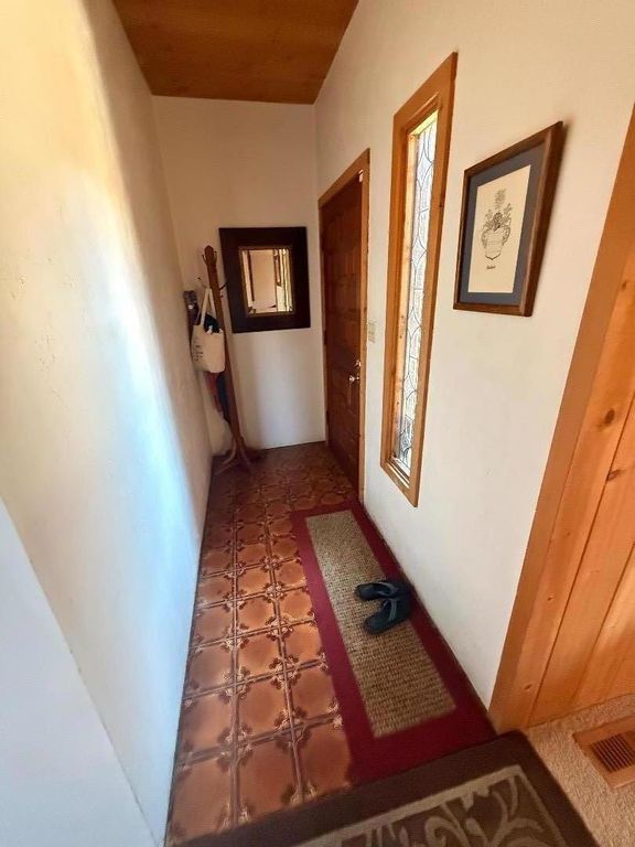 Image 18 of property listing at 419 Corral De Tierra Road, Salinas, CA 93908