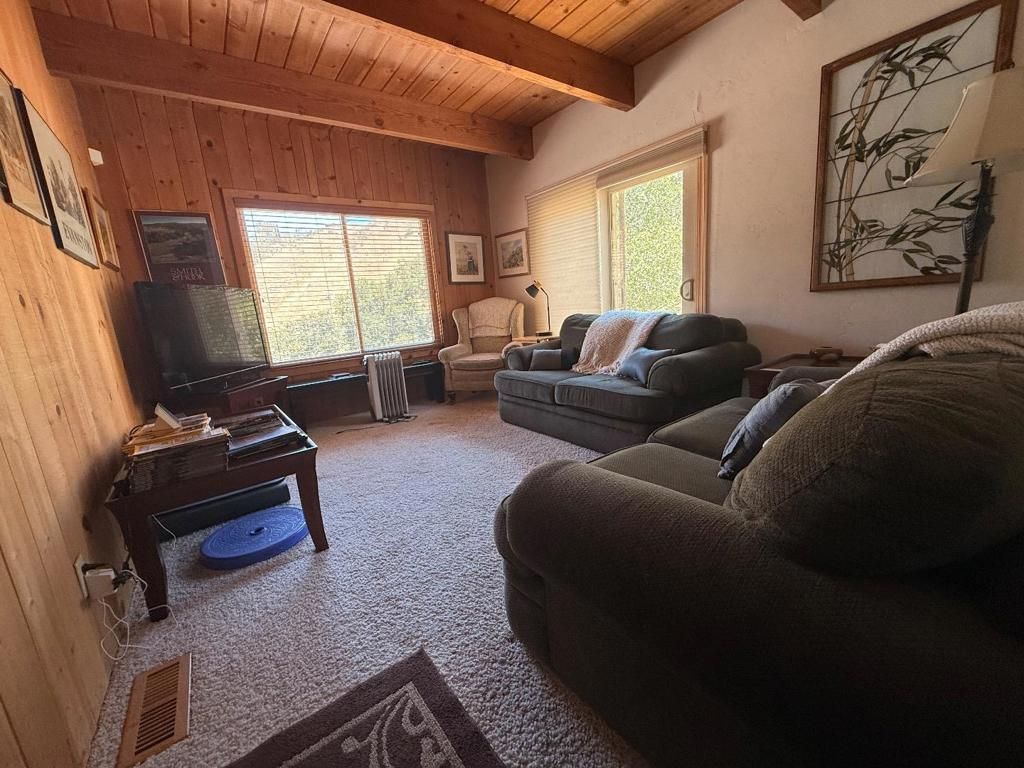 Image 5 of property listing at 419 Corral De Tierra Road, Salinas, CA 93908