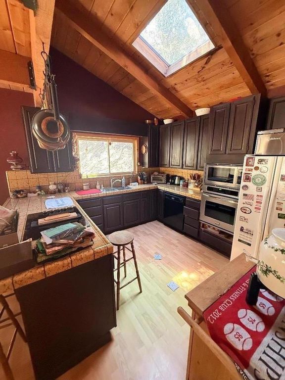 Image 8 of property listing at 419 Corral De Tierra Road, Salinas, CA 93908