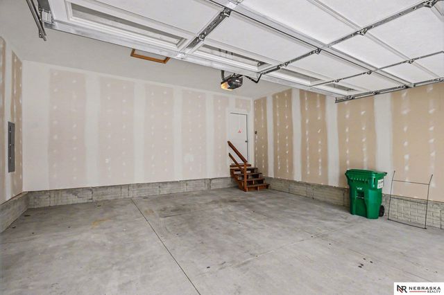 5928 S 93rd Street, Lincoln, NE 68526