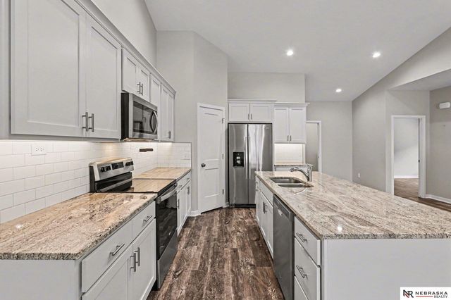 5928 S 93rd Street, Lincoln, NE 68526