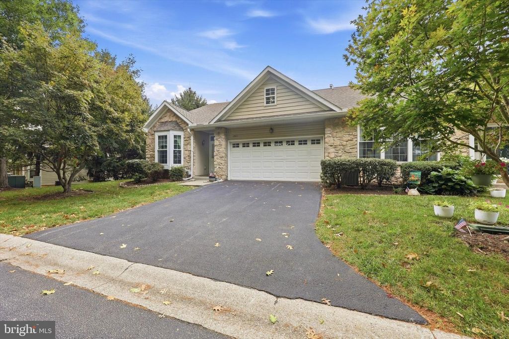 1511 COUNTRY CLUB DRIVE, SPRINGFIELD, PA 19064 — exterior