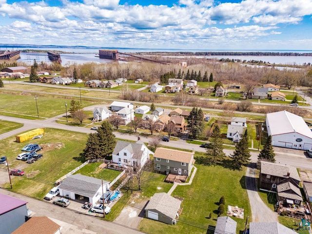 4018 1st St, Superior, WI 54880