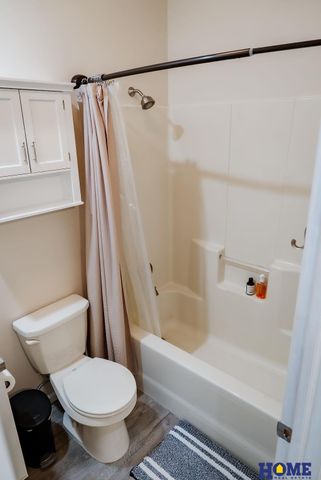 4819 Greenwood Street, Lincoln, NE 68504