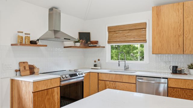 2101 Porter Rd, Nashville, TN 37206