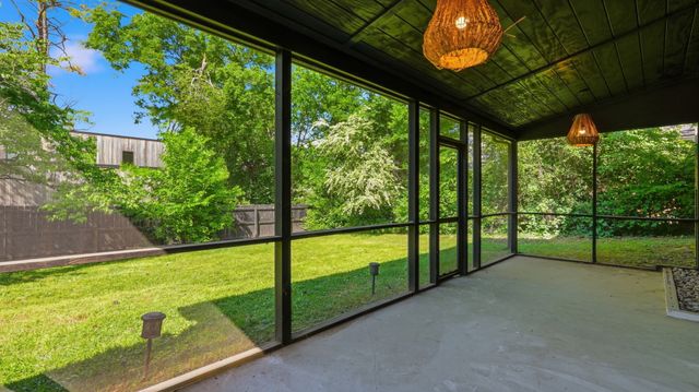 2101 Porter Rd, Nashville, TN 37206