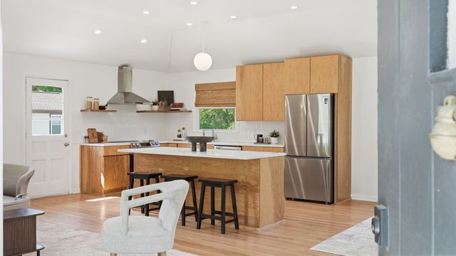 2101 Porter Rd, Nashville, TN 37206