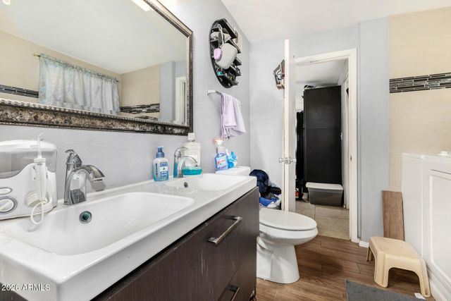 1343 W 6TH Avenue, Mesa, AZ 85202