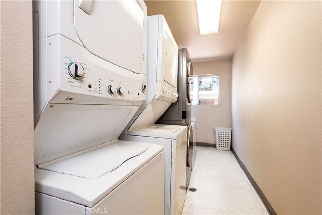 4536 Colbath Avenue 102, Sherman Oaks, CA 91423