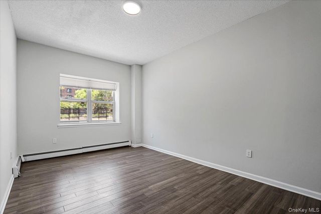 221 Beach 80th Street 1G, Far Rockaway, NY 11693