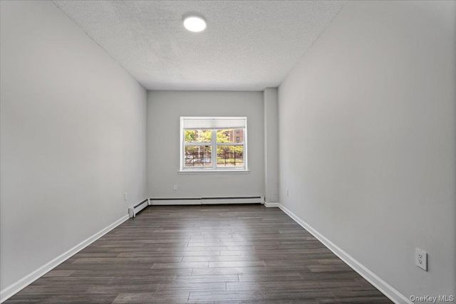 221 Beach 80th Street 1G, Far Rockaway, NY 11693